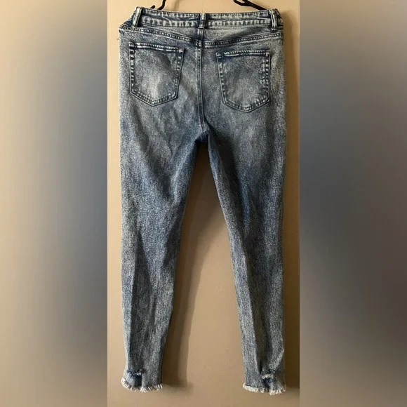 💙TINSLETOWN Washed Out Distressed Skinny Jeans💙 - Picture 3 of 11